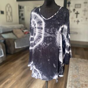 POL EUC Black and White Tie-Dye oversized top